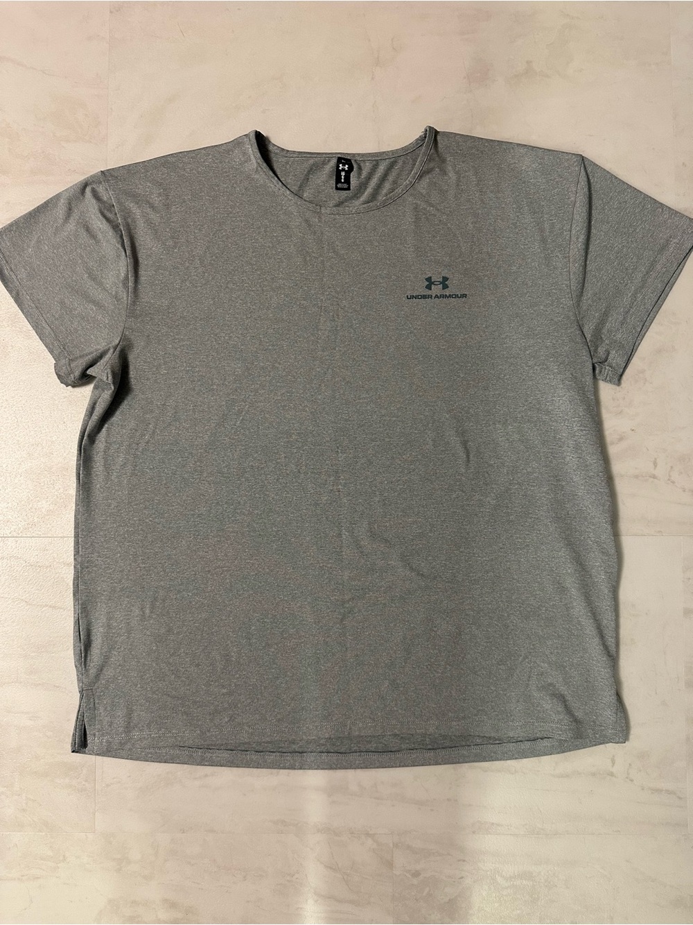 Under Armour Women’s Light Gray Crew Neck Shirt